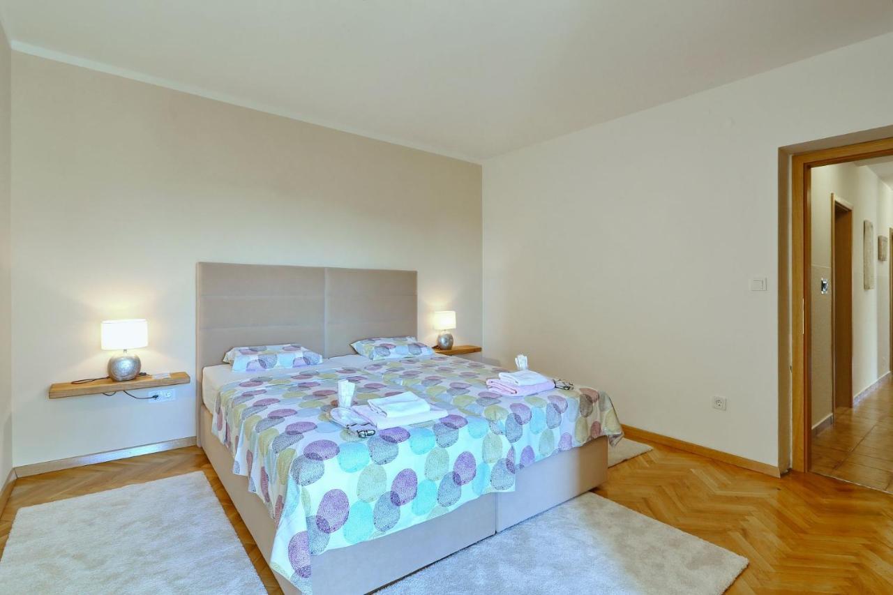 Apartmani Dubravka A2 Zadar Buitenkant foto